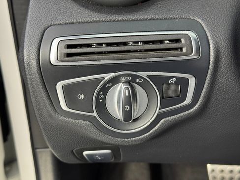Used 2018 Mercedes-Benz C 300 Sedan image 18