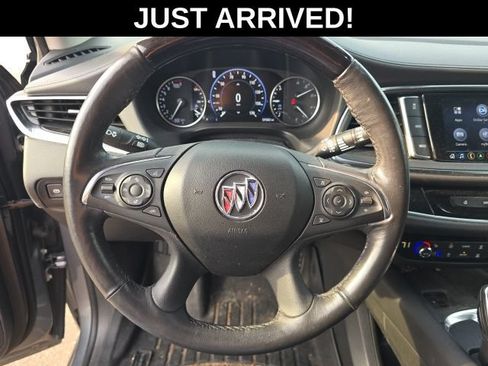 Used 2021 Buick Enclave Avenir w/ Avenir Technology Package AWD/4WD image 17