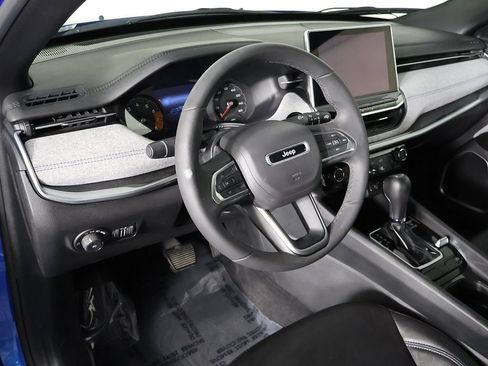 Used 2024 Jeep Compass Latitude AWD/4WD image 23