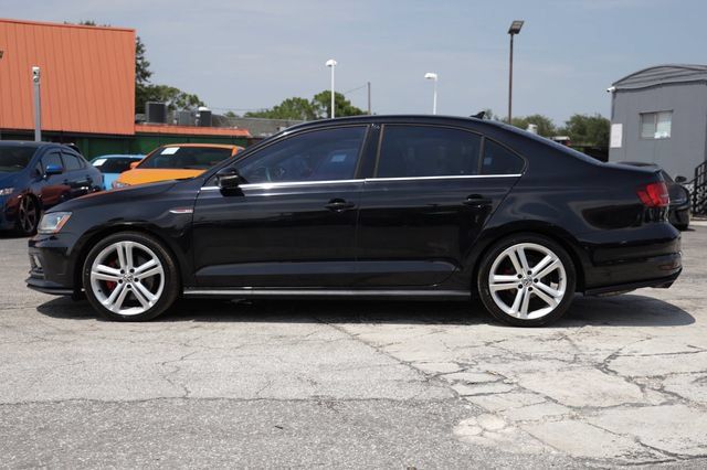 Used 2017 Volkswagen Jetta GLI FWD image 4