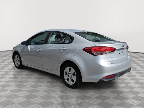 Used 2018 Kia Forte LX FWD image 6