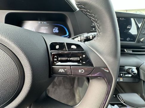 New 2026 Hyundai Elantra Sport FWD image 32