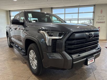 New 2026 Toyota Tundra SR5 w/ SR5 Convenience Package