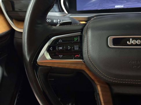 Used 2022 Jeep Grand Cherokee L Summit AWD/4WD image 17