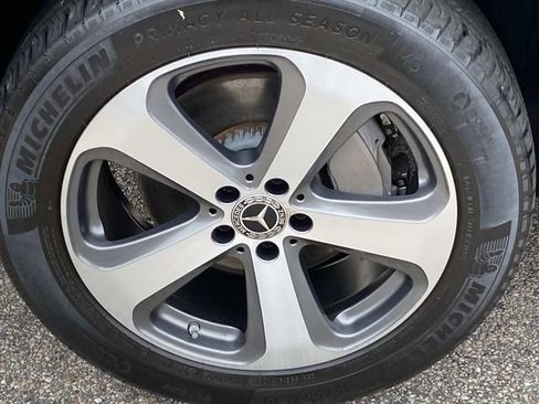 Used 2020 Mercedes-Benz GLC 300 4MATIC w/ Parking Assistance Package image 31