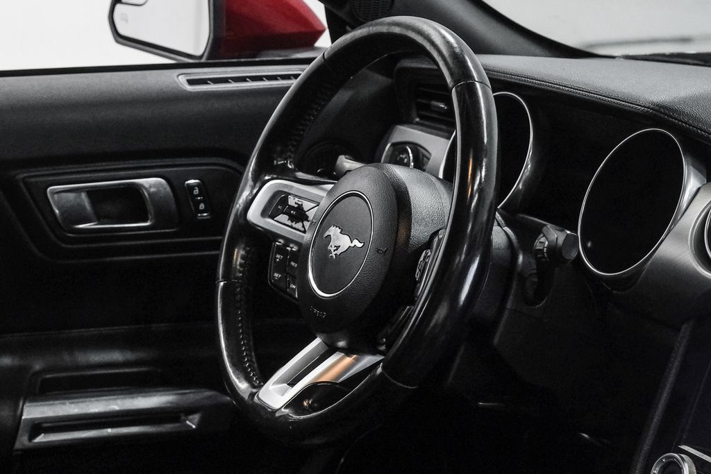 Used 2019 Ford Mustang Coupe RWD image 19