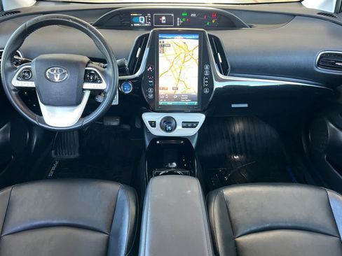 Used 2018 Toyota Prius Prime Premium FWD image 3