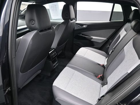 Used 2024 Volkswagen ID.4 2WD image 25