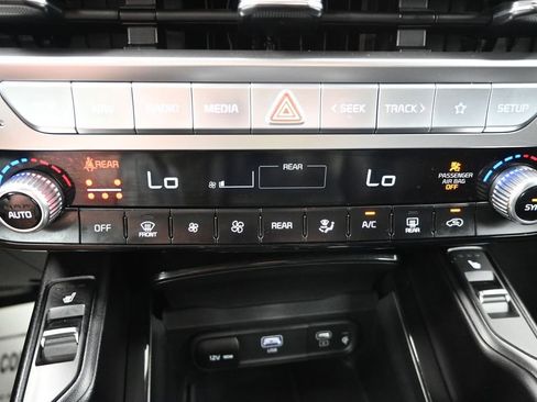 Used 2025 Kia Telluride S AWD/4WD image 21
