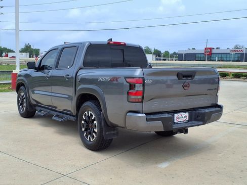 Used 2023 Nissan Frontier PRO-4X w/ Pro Convenience Package AWD/4WD image 2