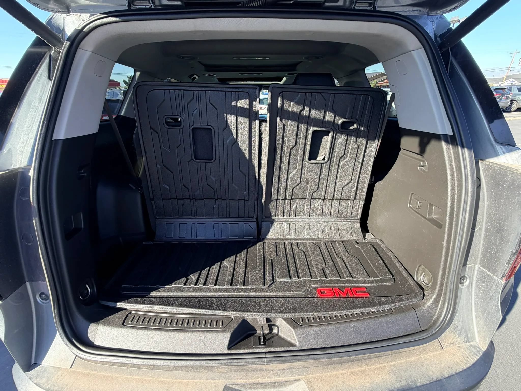 Used 2021 GMC Acadia AT4 w/ Trailering Package AWD/4WD image 27