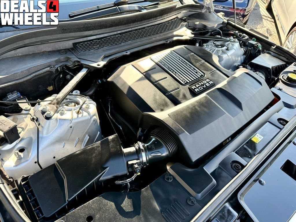 Used 2014 Land Rover Range Rover Sport HSE AWD/4WD image 2