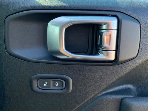 New 2026 Jeep Wrangler Unlimited Rubicon image 33