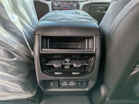 New 2025 Jeep Grand Cherokee Limited image 11