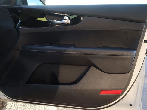 Used 2019 Kia Forte S image 42