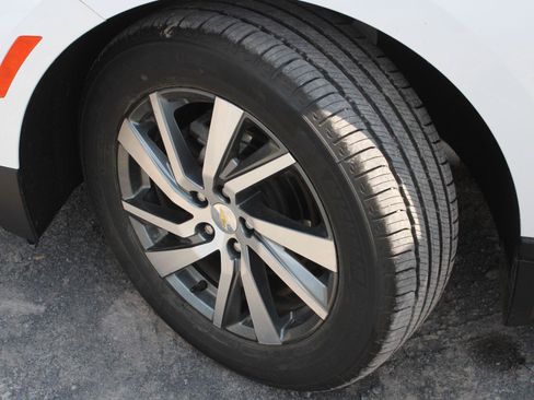 Used 2024 Chevrolet Equinox Premier AWD/4WD image 20