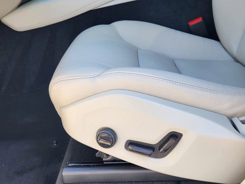 Certified 2025 Volvo XC90 B6 Plus w/ Protection Package Premier image 34