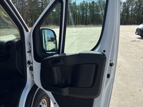 Used 2023 RAM ProMaster 2500 FWD image 11