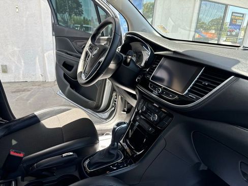 Used 2021 Buick Encore Preferred w/ Safety Package FWD image 19