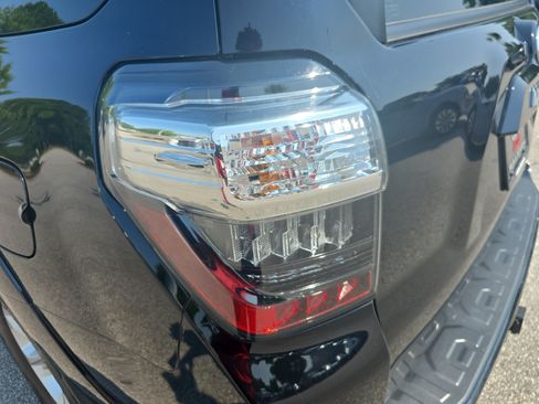 Used 2024 Toyota 4Runner SR5 AWD/4WD image 30