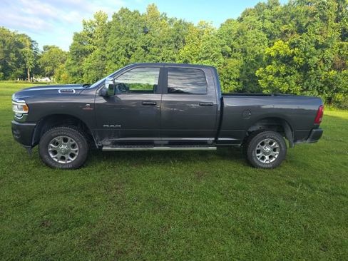 Used 2024 RAM 2500 Laramie w/ Safety Group AWD/4WD image 3