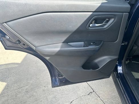 Used 2025 Nissan Rogue SV FWD image 26