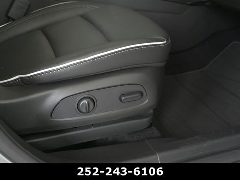 Used 2025 Buick Encore GX Avenir w/ Avenir Technology Package AWD/4WD image 38