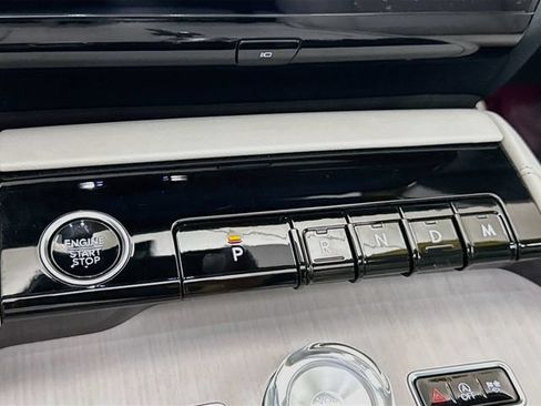 Used 2025 Lincoln Navigator L Reserve AWD/4WD image 17