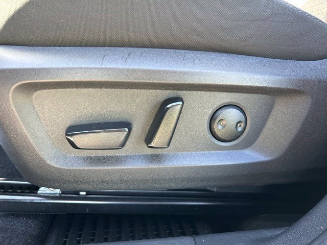 Used 2023 Nissan Rogue SV FWD image 14