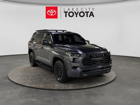 Used 2025 Toyota Sequoia TRD Pro AWD/4WD image 12