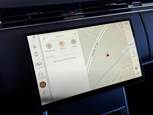 New 2026 Land Rover Range Rover SE image 12