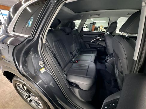 Certified 2025 Audi Q5 Premium w/ Convenience Package AWD/4WD image 29