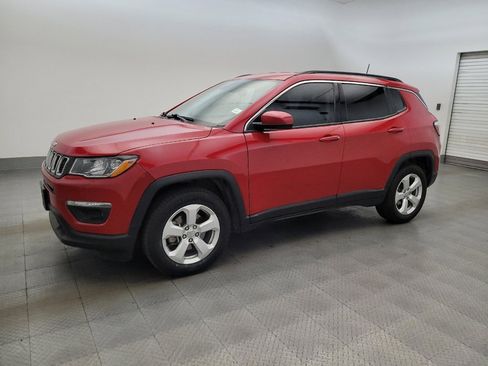 Used 2020 Jeep Compass Latitude FWD image 2