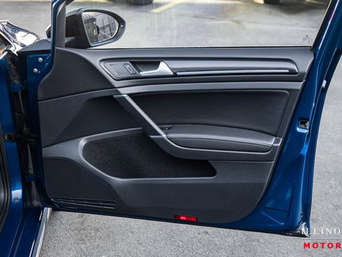 Used 2019 Volkswagen Golf R 4-Door image 38