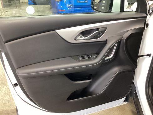 Used 2023 Chevrolet Blazer LT FWD image 11