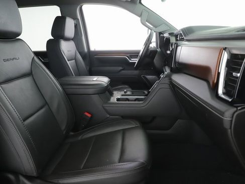 Used 2025 GMC Sierra 2500 Denali image 33