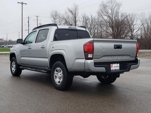 Used 2023 Toyota Tacoma SR AWD/4WD image 8