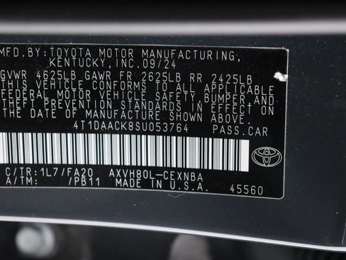 Used 2025 Toyota Camry LE image 40