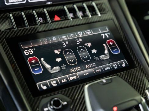 Used 2024 Lamborghini Urus Performante image 23