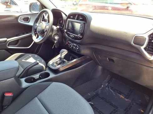 Certified 2023 Kia Soul LX w/ Option Group 015 FWD image 12