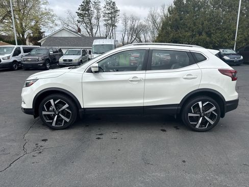 Used 2022 Nissan Rogue Sport SL w/ Premium Package image 6