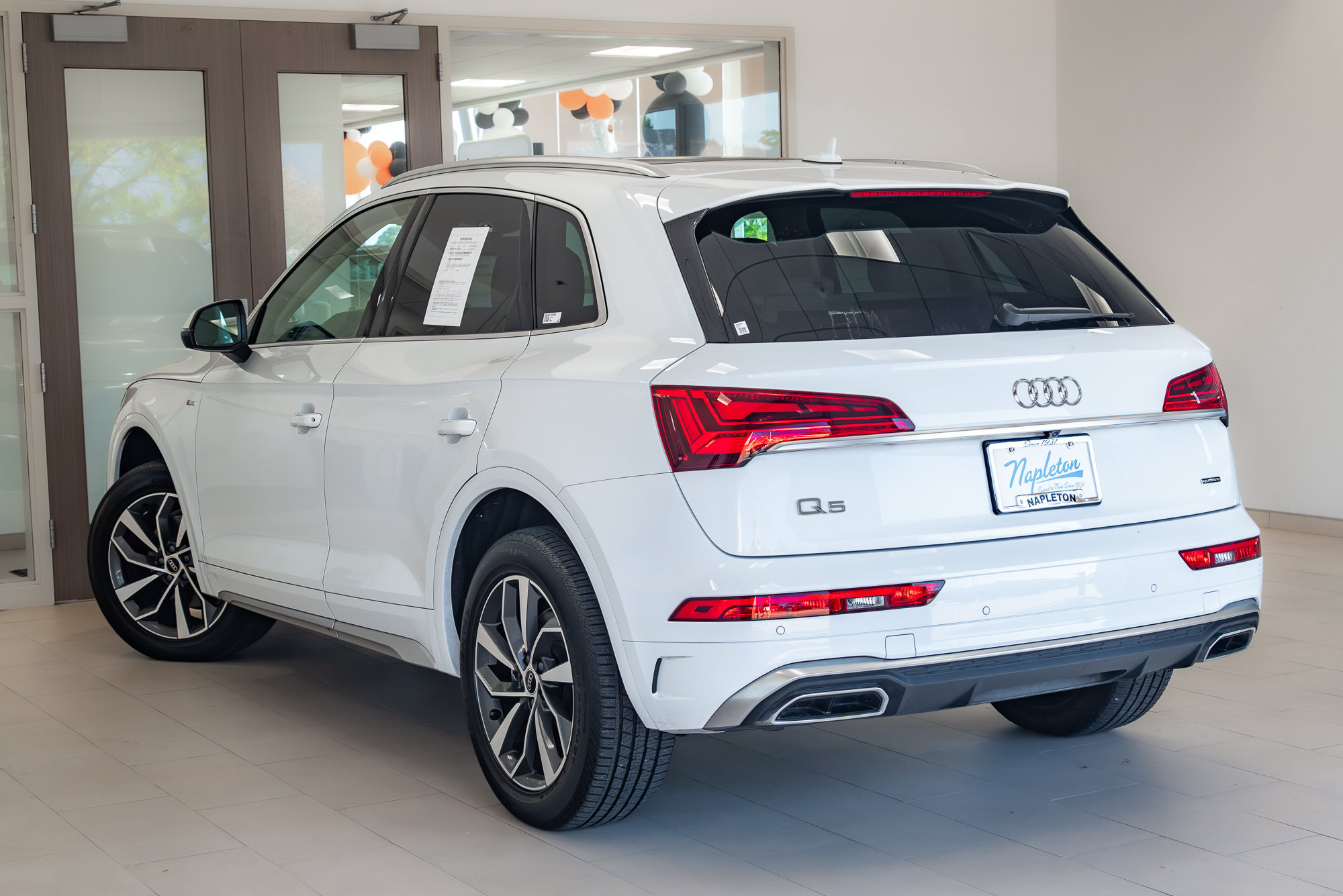 Used 2023 Audi Q5 2.0T Premium w/ Convenience Package AWD/4WD image 32