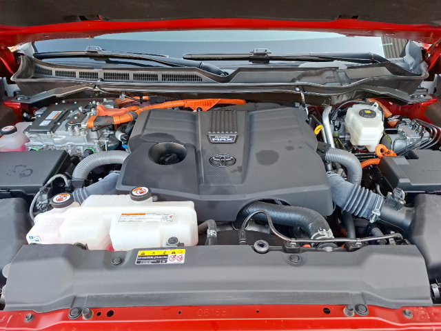 Used 2024 Toyota Sequoia Limited w/ Tow Technology Package RWD image 38