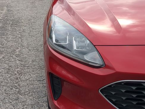 Certified 2021 Ford Escape SE w/ Cold Weather Package image 9