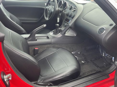 Used 2007 Pontiac Solstice Convertible RWD image 18