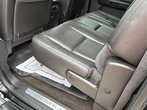 Used 2012 GMC Sierra 2500 Denali AWD/4WD image 10