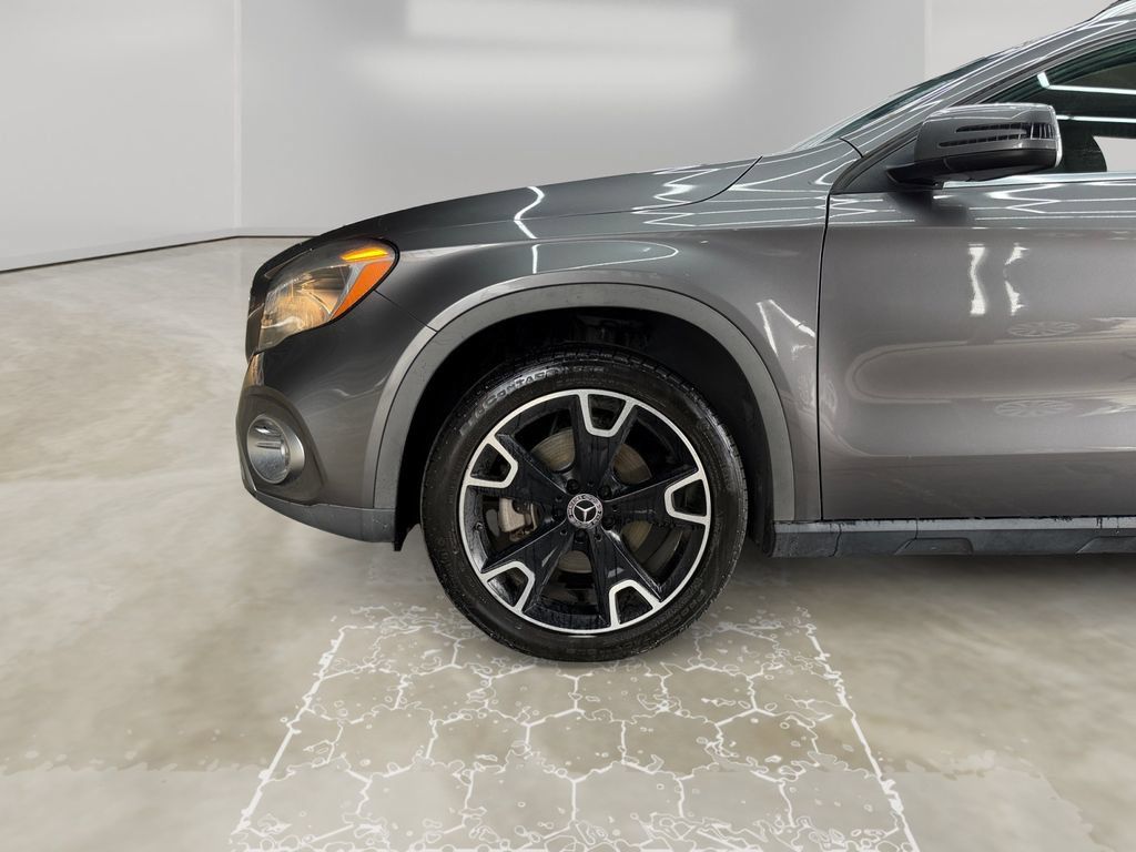 Used 2019 Mercedes-Benz GLA 250 w/ Premium Package image 14