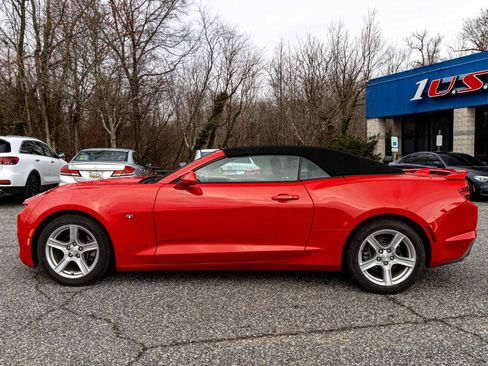 Used 2019 Chevrolet Camaro LT RWD image 3