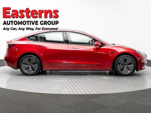 Used 2022 Tesla Model 3 Standard Range RWD image 4