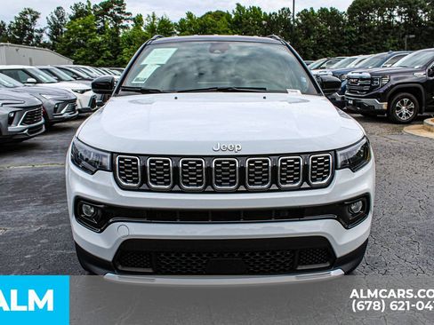 Used 2025 Jeep Compass Limited AWD/4WD image 9